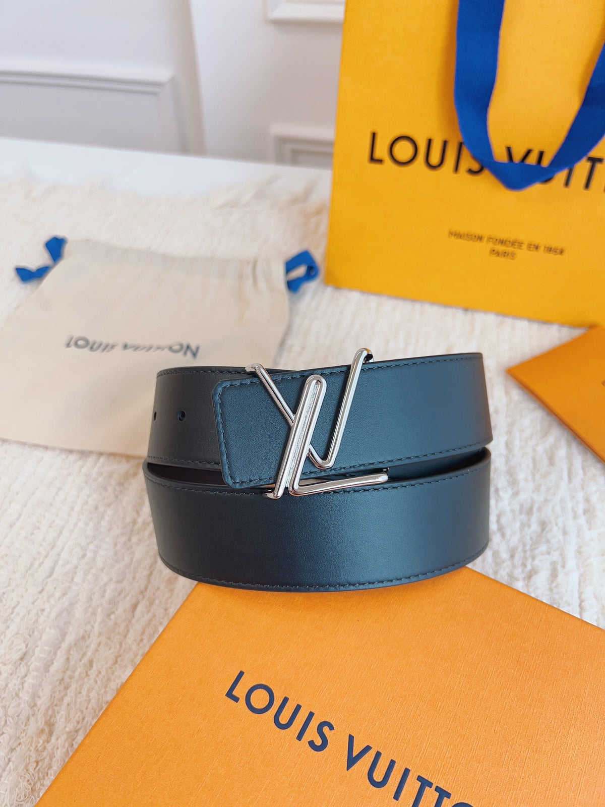 China Replica LV Belts 49usd Only