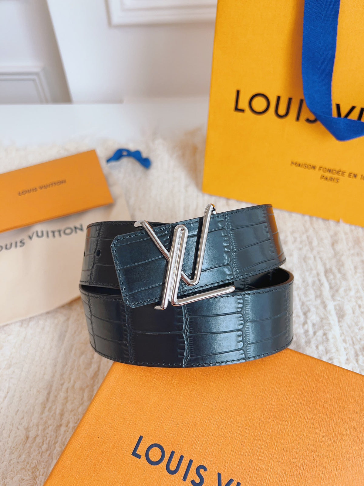 China Replica LV Belts 49usd Only