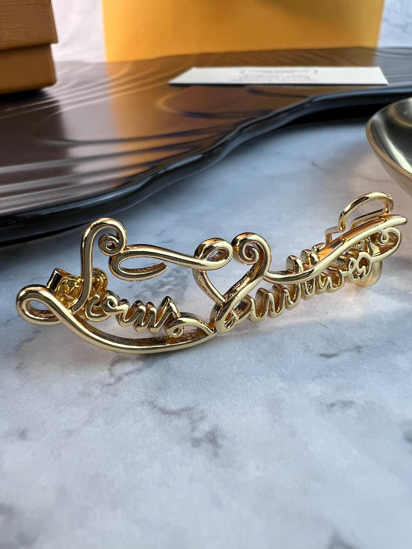 China Replica LV Bracelets 30usd Only