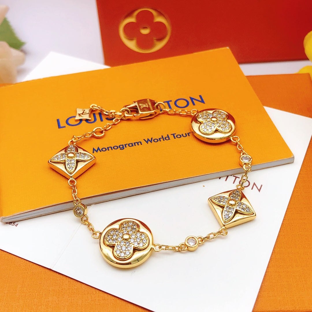 China Replica LV Bracelets 35usd Only