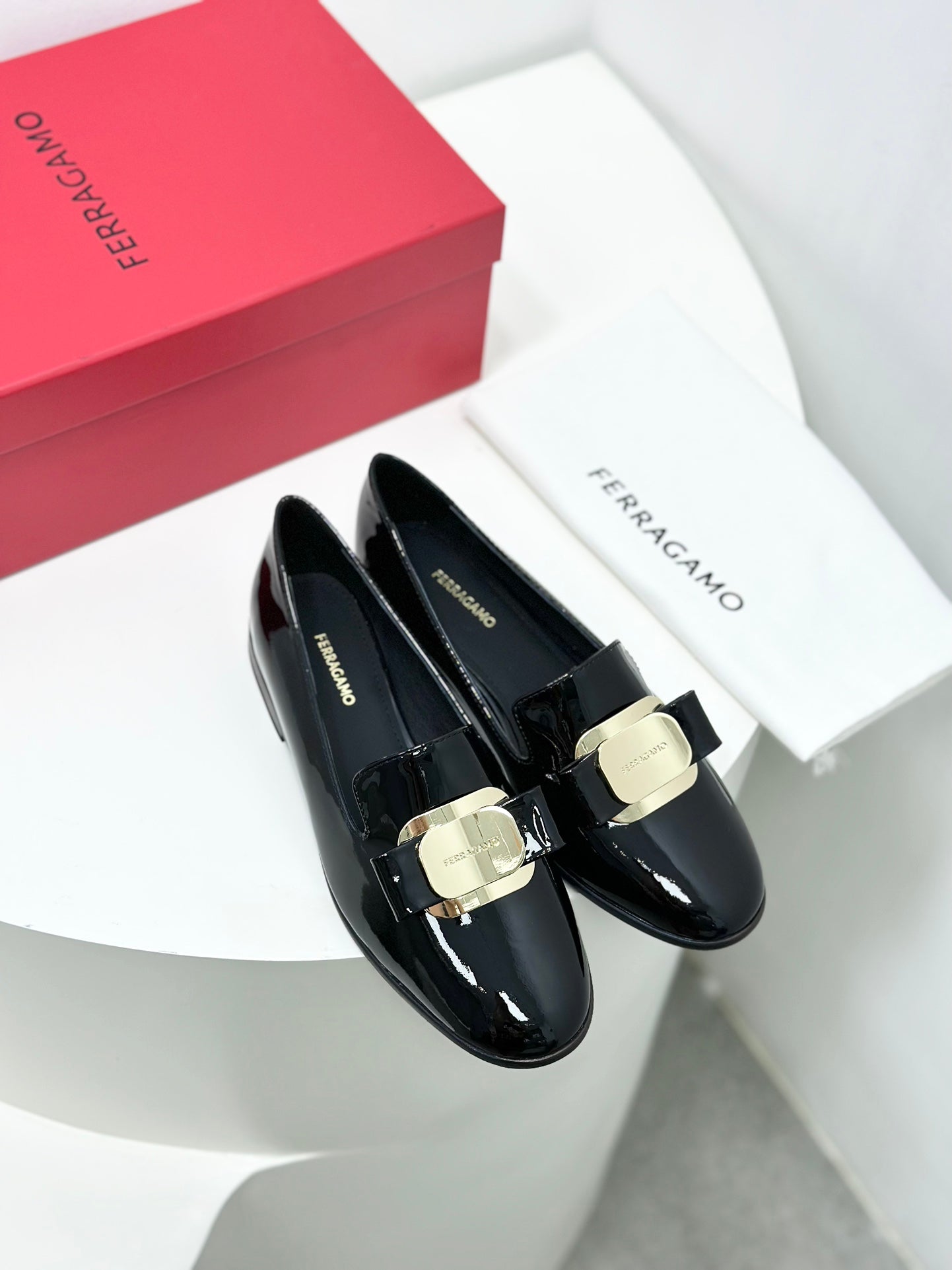 China Replica Ferragamo Women Shoes 119usd Only