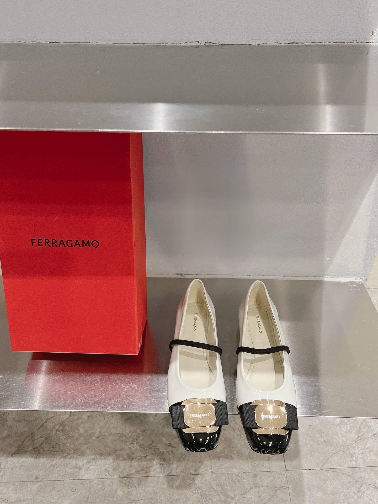 China Replica Ferragamo Women Shoes 102usd Only