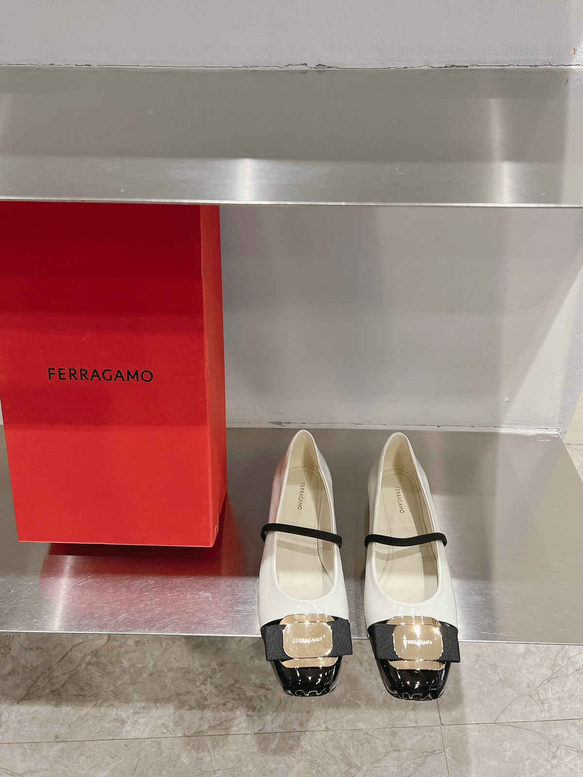 China Replica Ferragamo Women Shoes 102usd Only