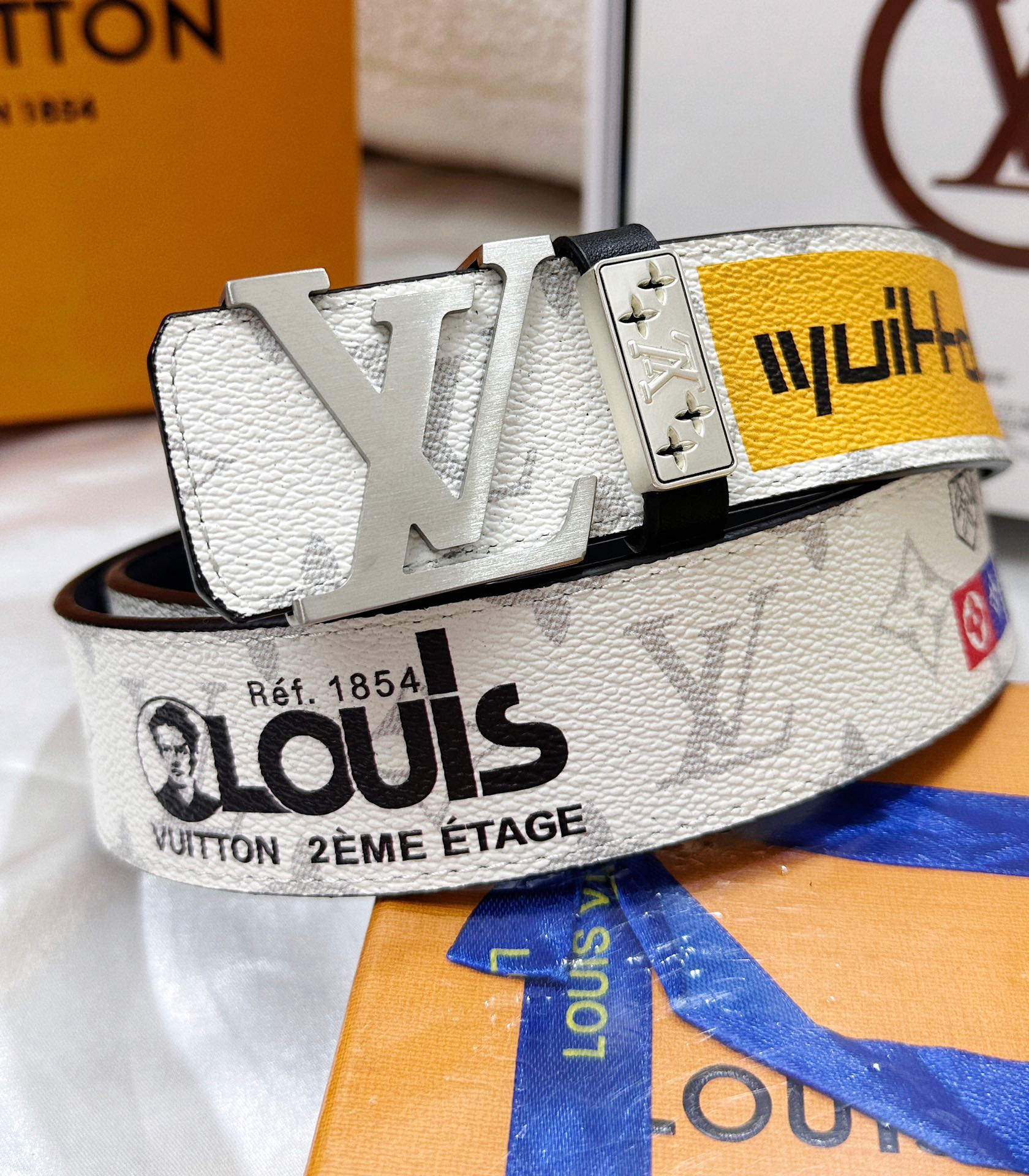 China Replica LV Belts 52usd Only