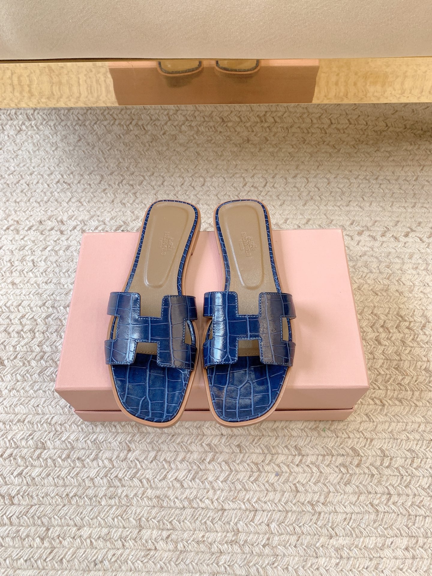 China Replica Hermes Women Shoes 105usd Only