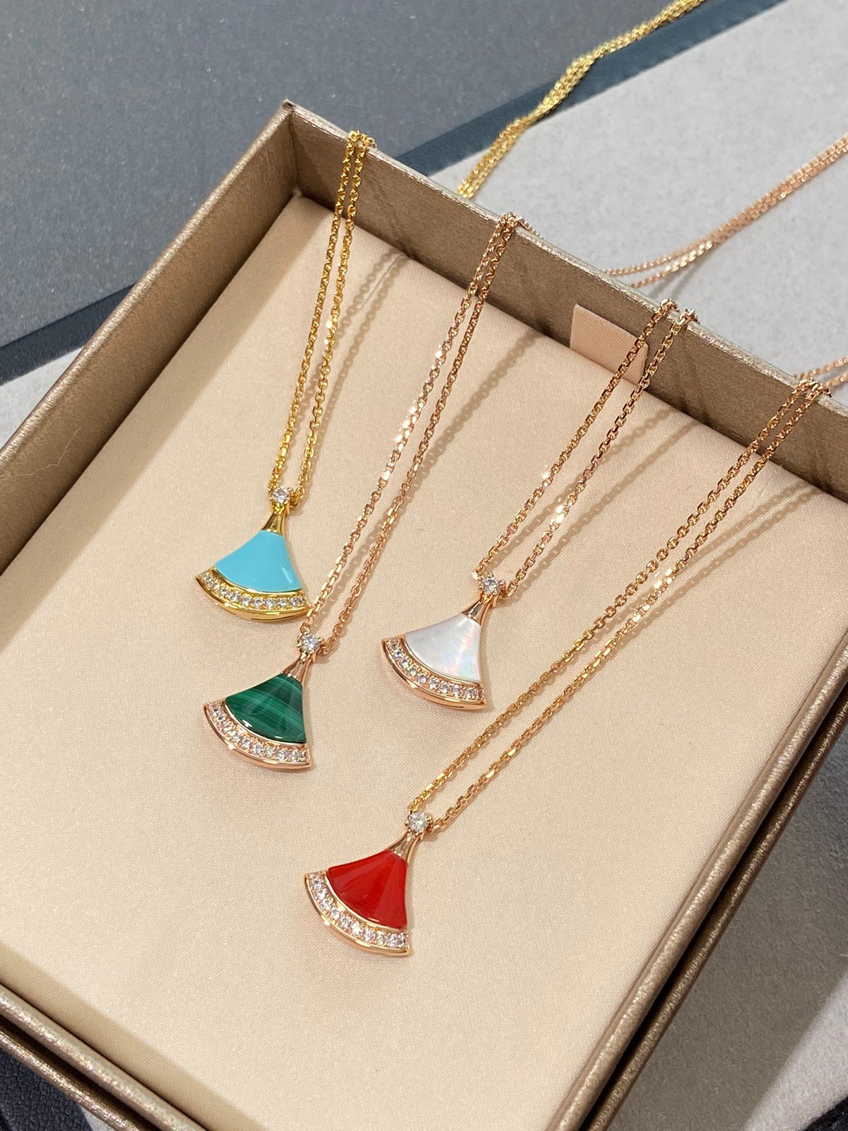 China Replica Bvlgari Necklaces 33usd Only