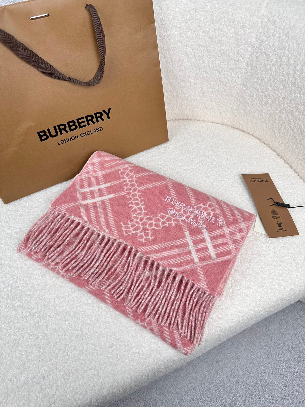 China Replica Gucci Scarf 46usd Only