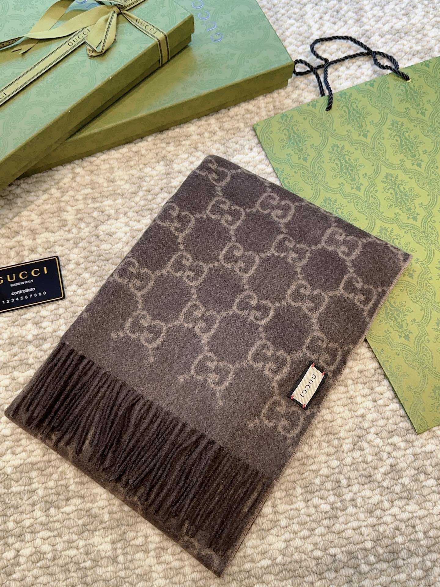 China Replica Gucci Scarf 62usd Only