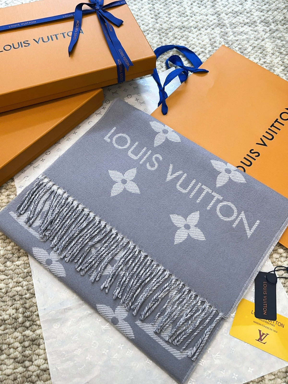 China Replica LV Scarf 58usd Only