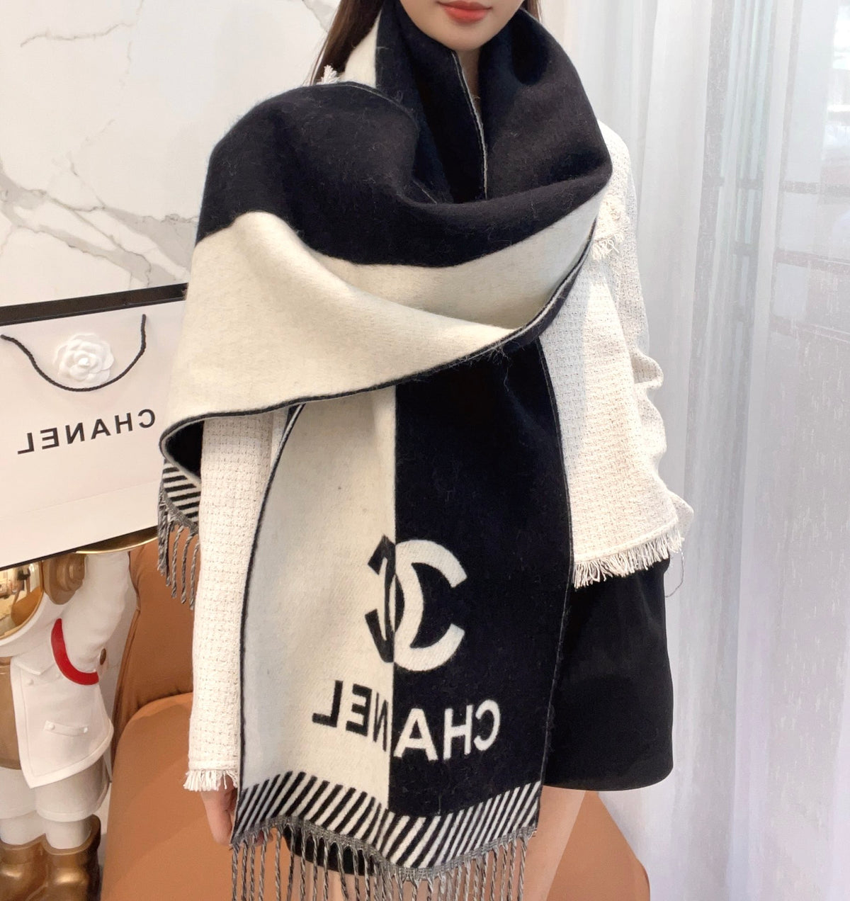 China Replica Gucci Scarf 70usd Only