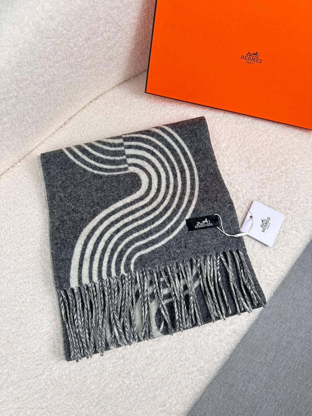 China Replica Gucci Scarf 50usd Only