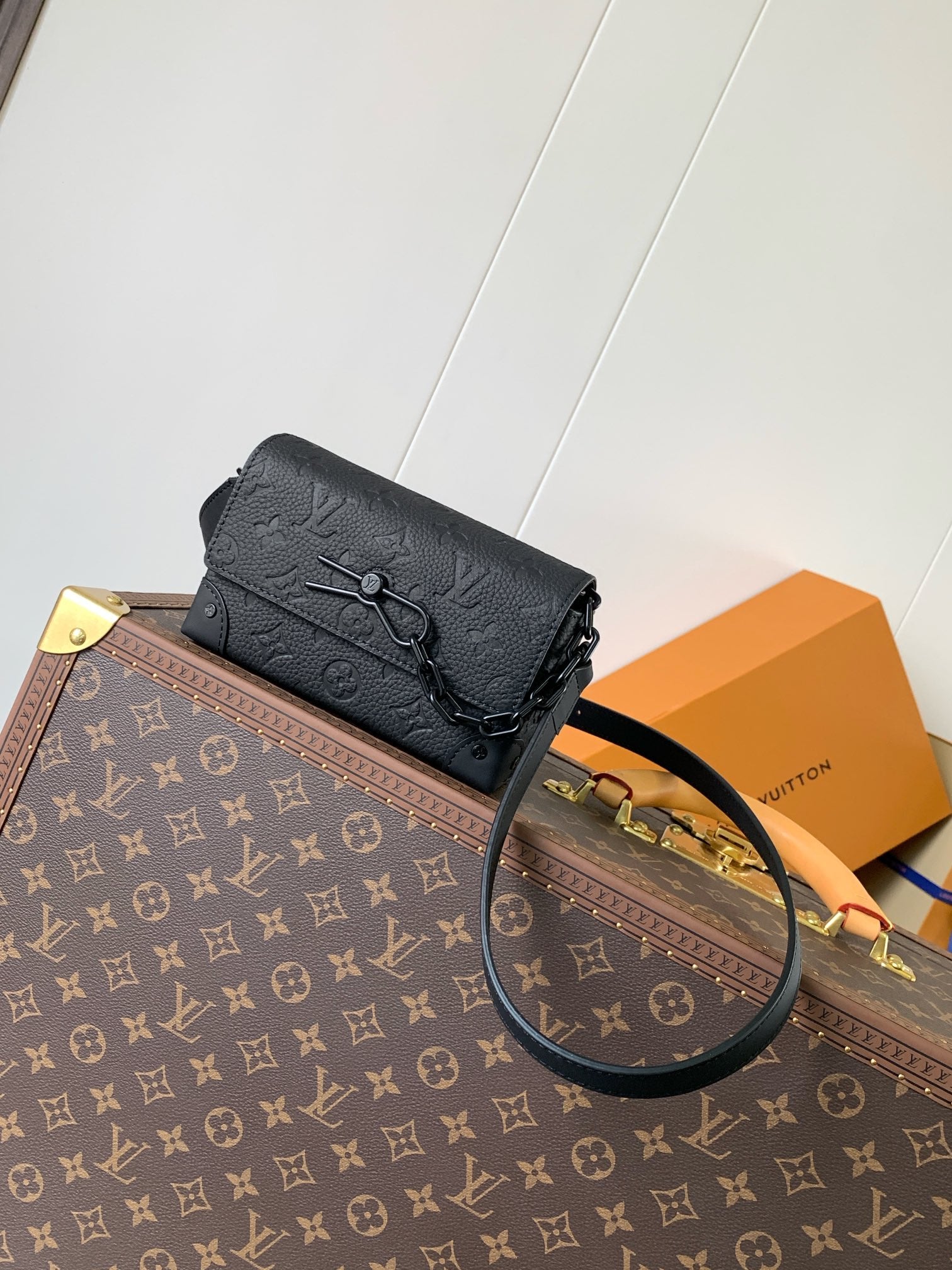 China Replica LV Handbags 165usd Only