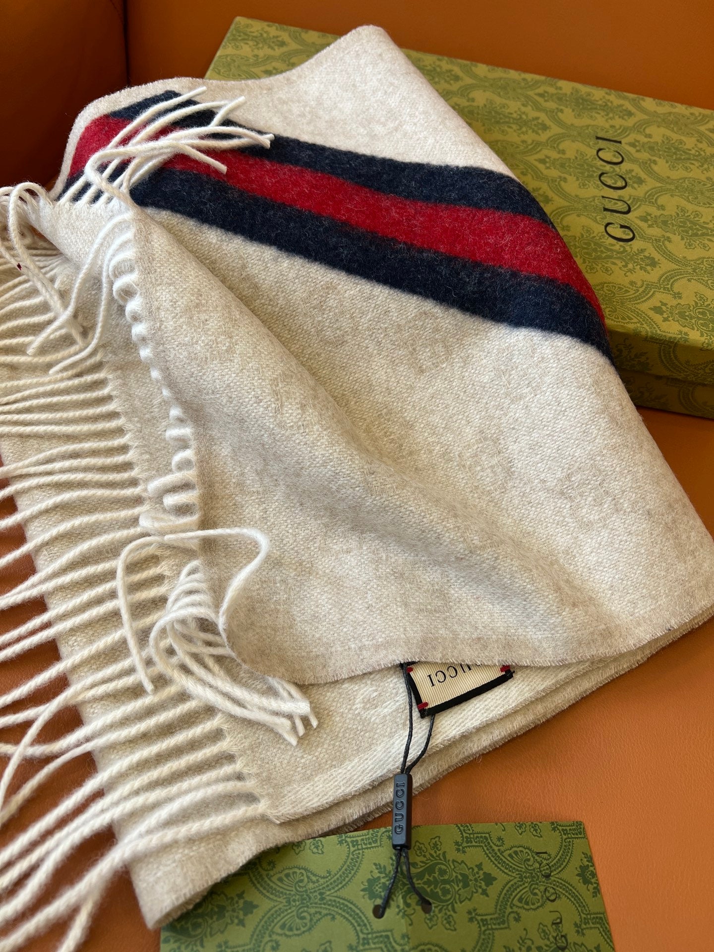 China Replica Gucci Scarf 120usd Only