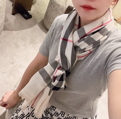 China Replica Burberry Scarf 40usd Only