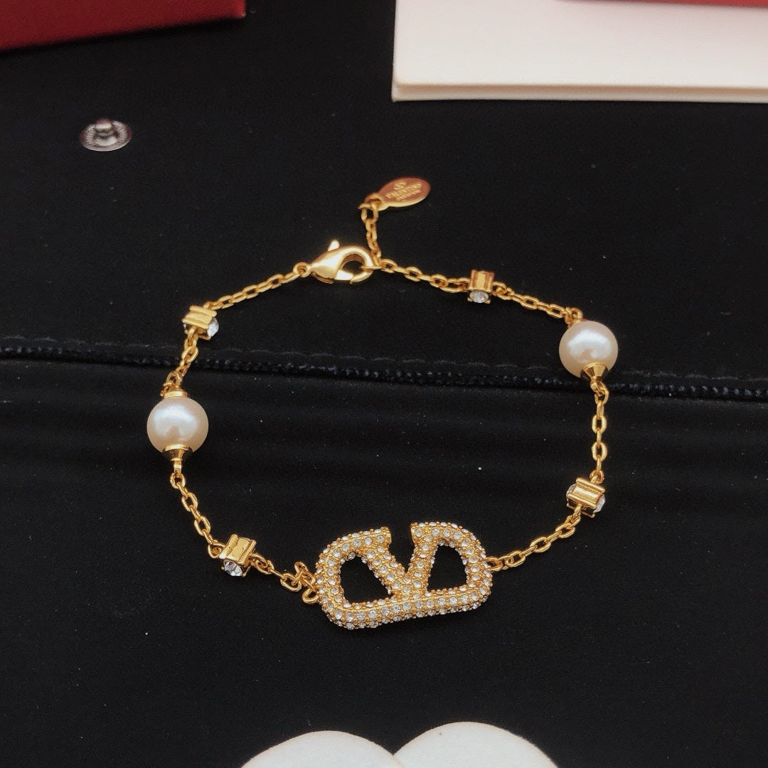 China Replica Valentino Bracelets 30usd Only