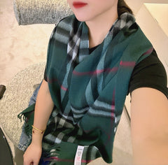 China Replica Burberry Scarf 40usd Only