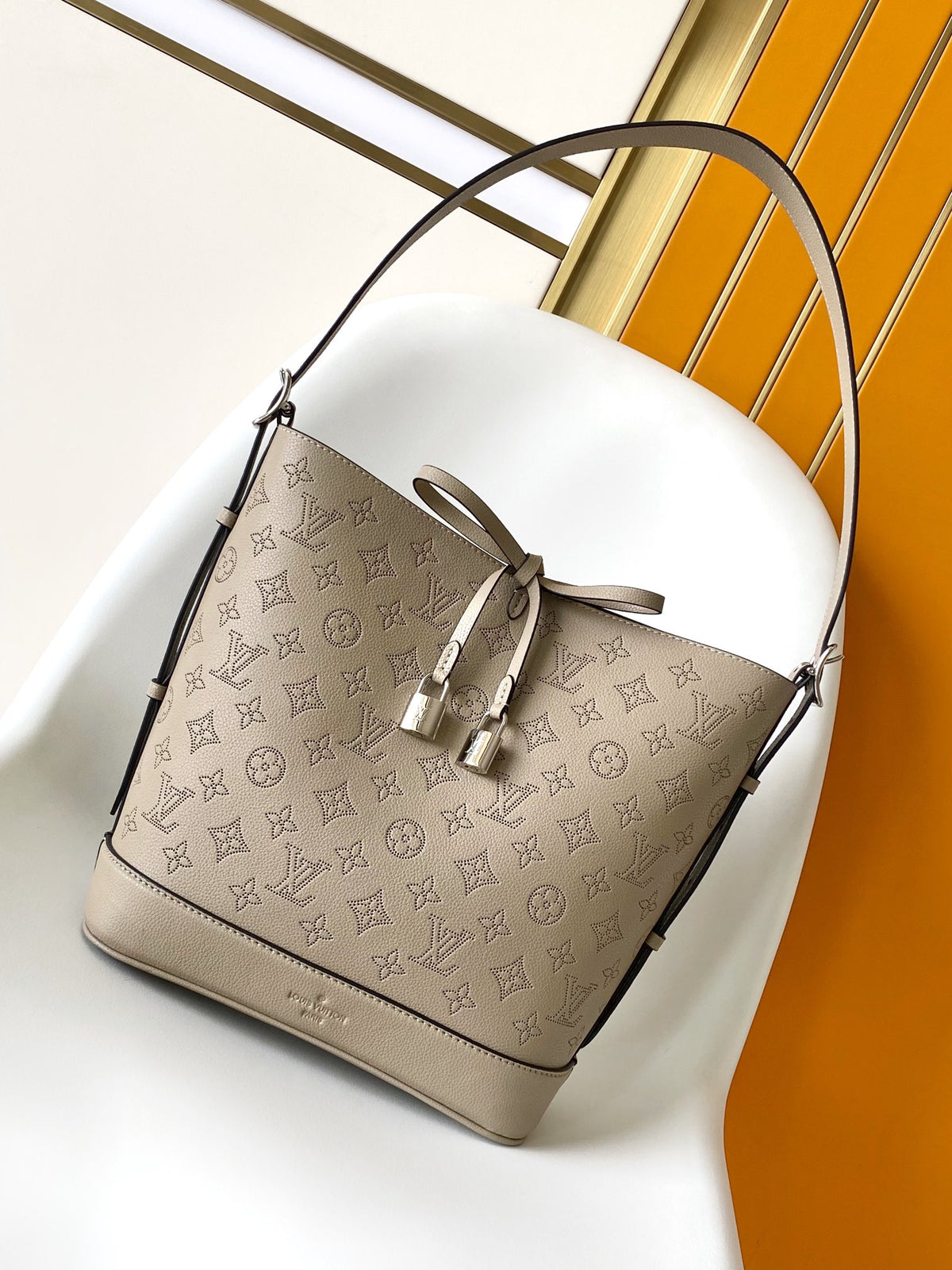 China Replica LV Handbags 168usd Only