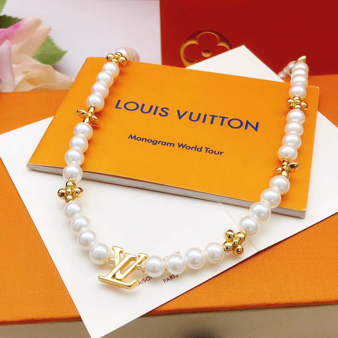 China Replica LV Necklaces 39usd Only