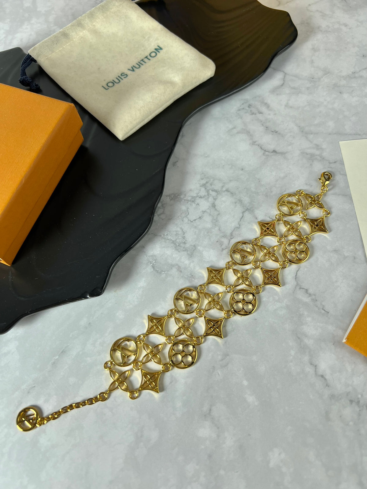 China Replica LV Bracelets 42usd Only