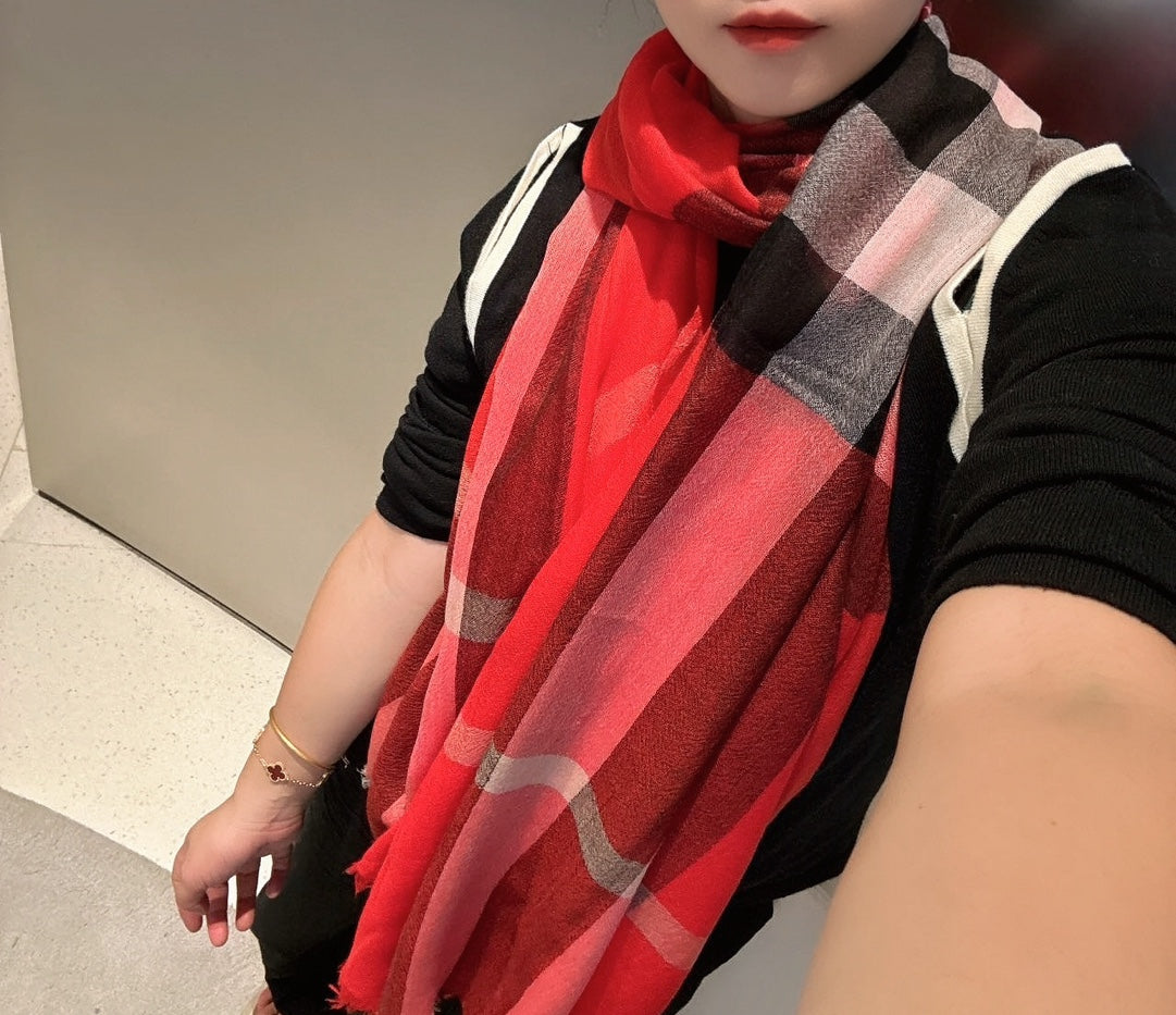China Replica Burberry Scarf 60usd Only