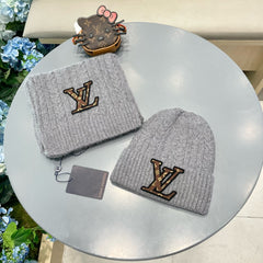 China Replica LV Scarf 58usd Only
