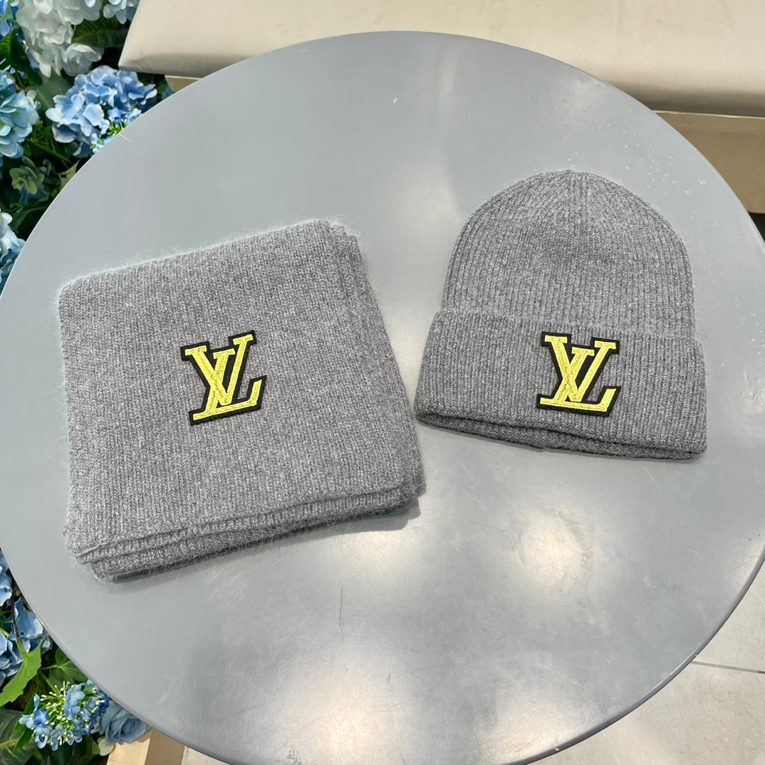 China Replica LV Scarf 58usd Only