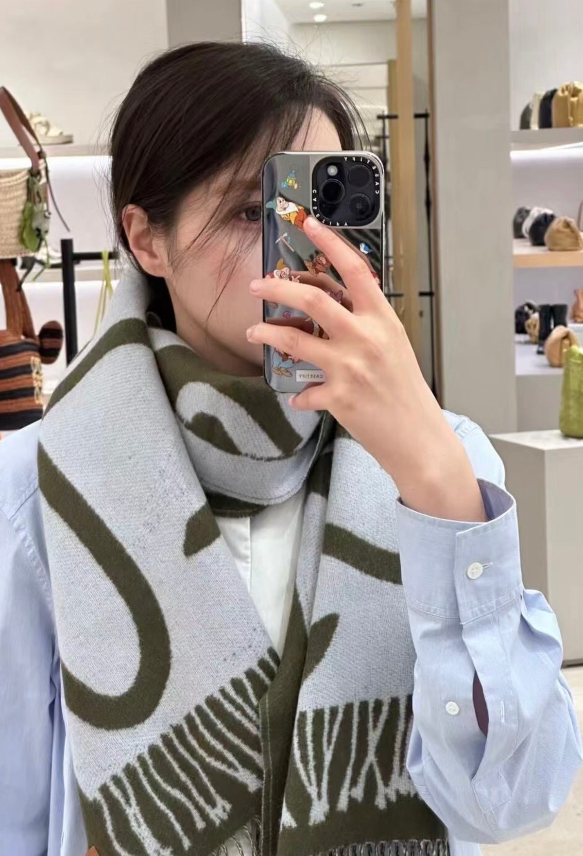 China Replica Loewe Scarf 44usd Only