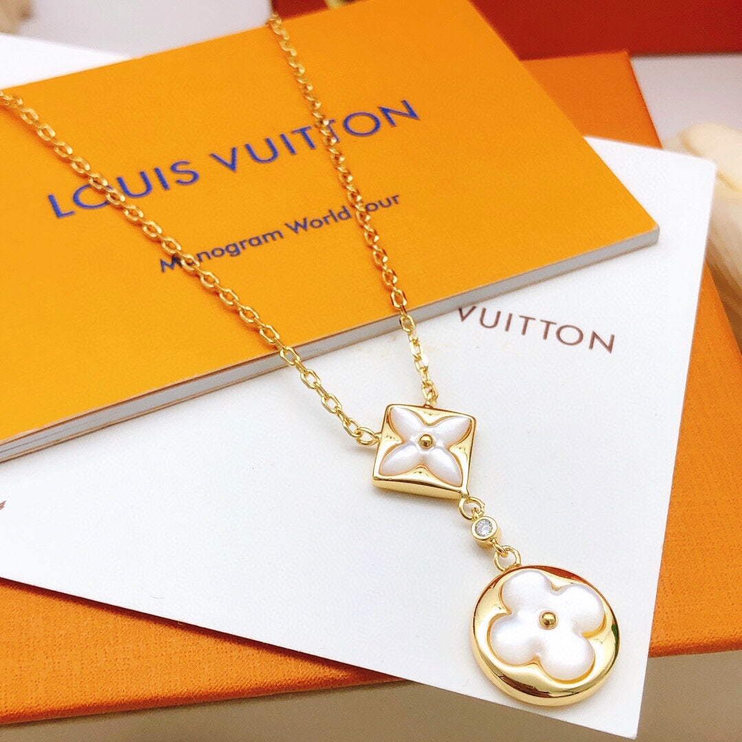 China Replica LV Necklaces 33usd Only