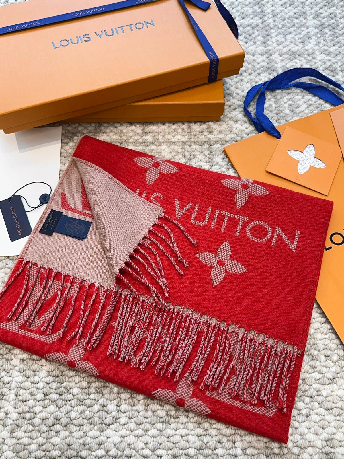 China Replica LV Scarf 58usd Only