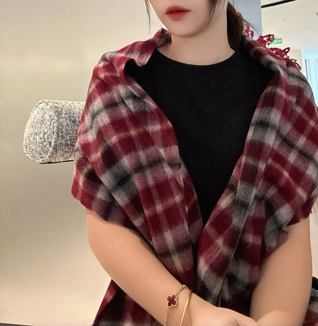China Replica Gucci Scarf 44usd Only