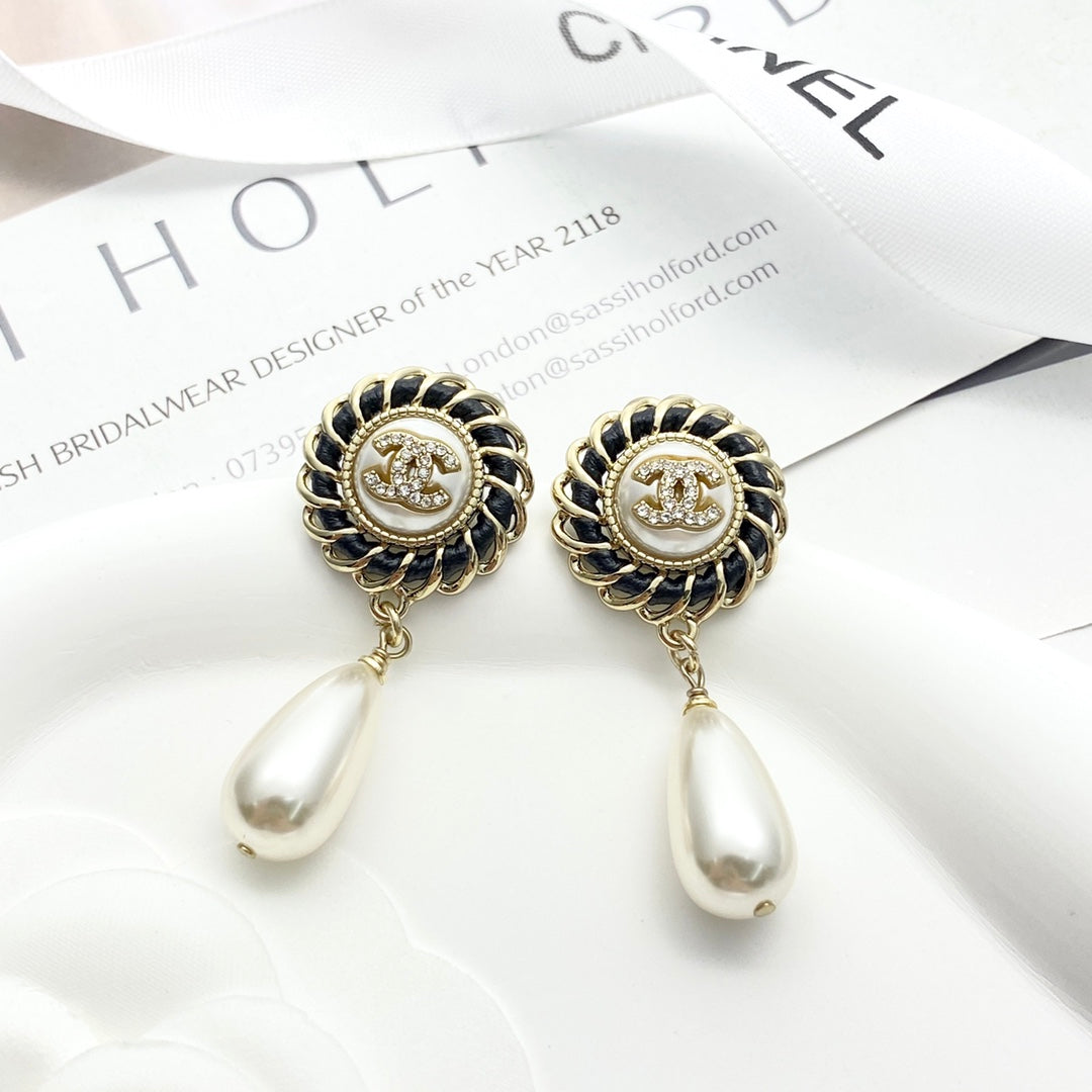 China Replica Chanel Earrings 30usd Only