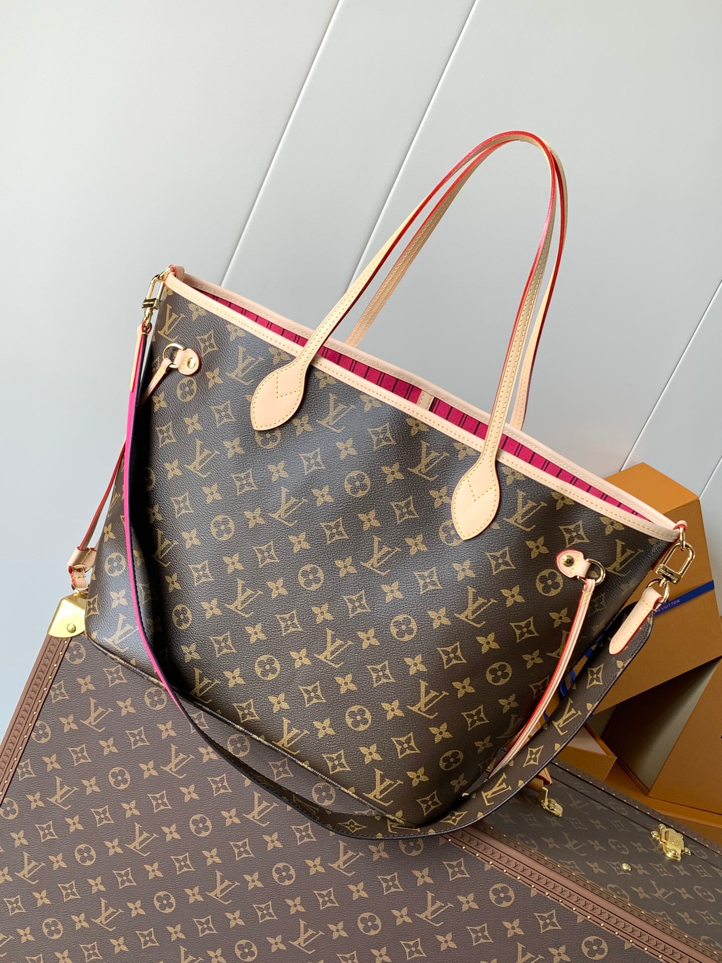 China Replica LV Handbags 165usd Only