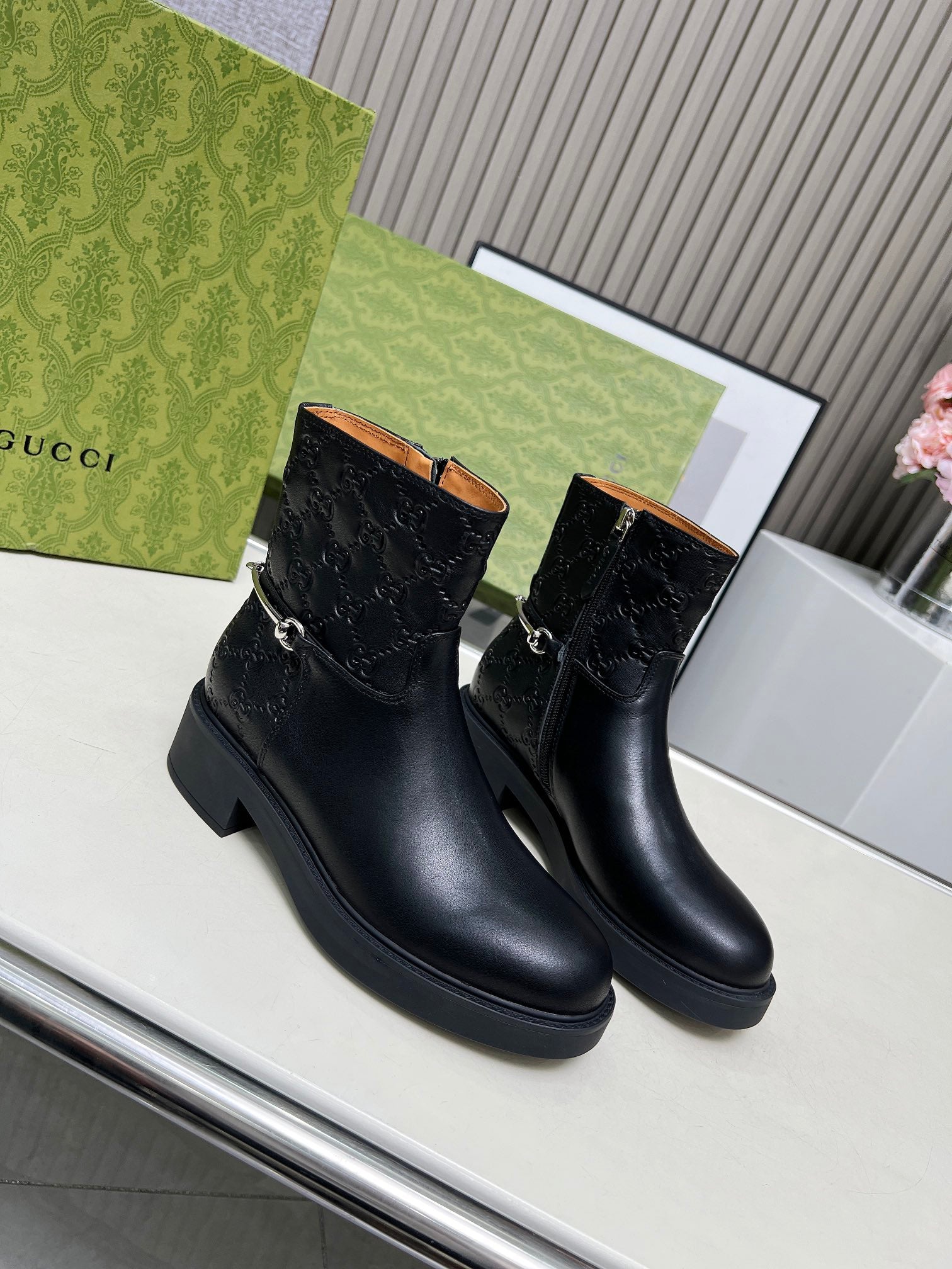 China Replica Gucci Women Shoes 102usd Only