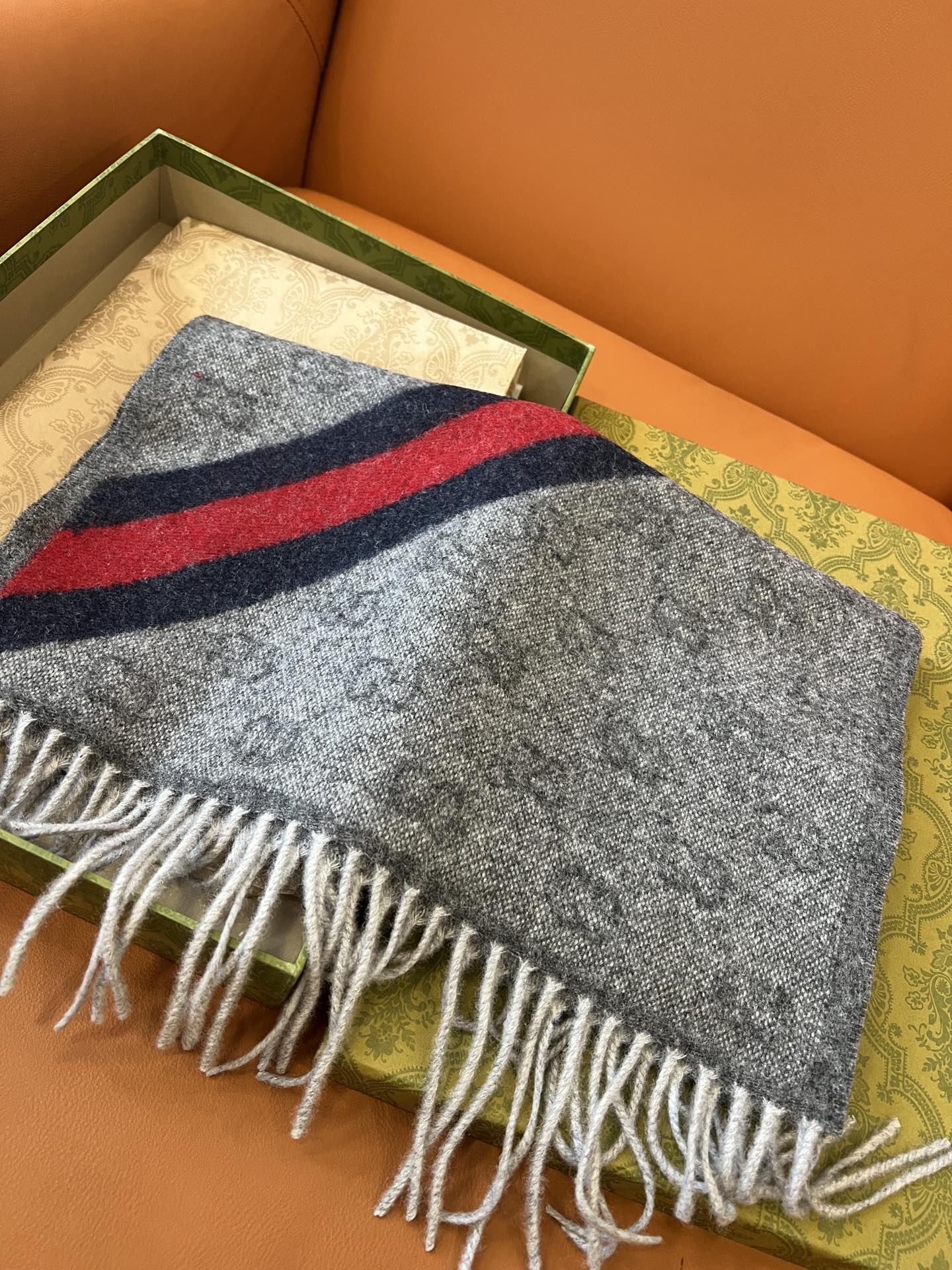 China Replica Gucci Scarf 120usd Only