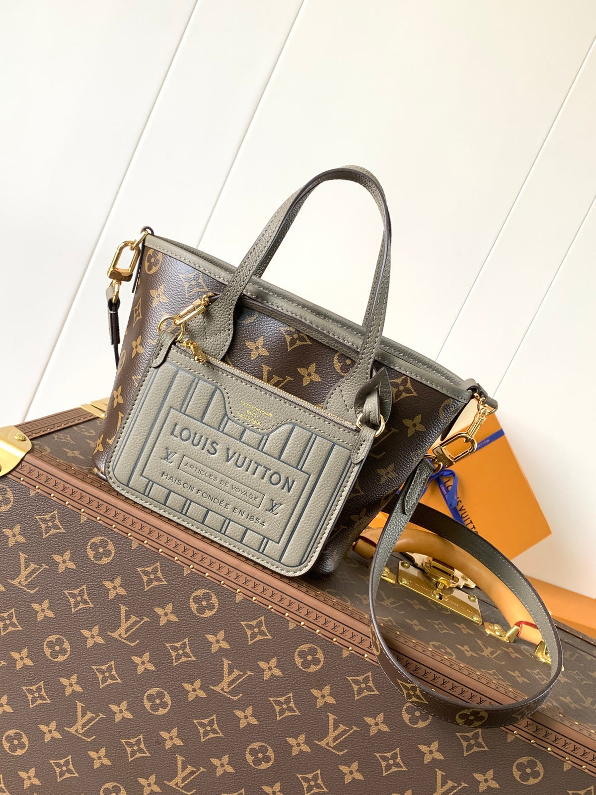 China Replica LV Handbags 156usd Only