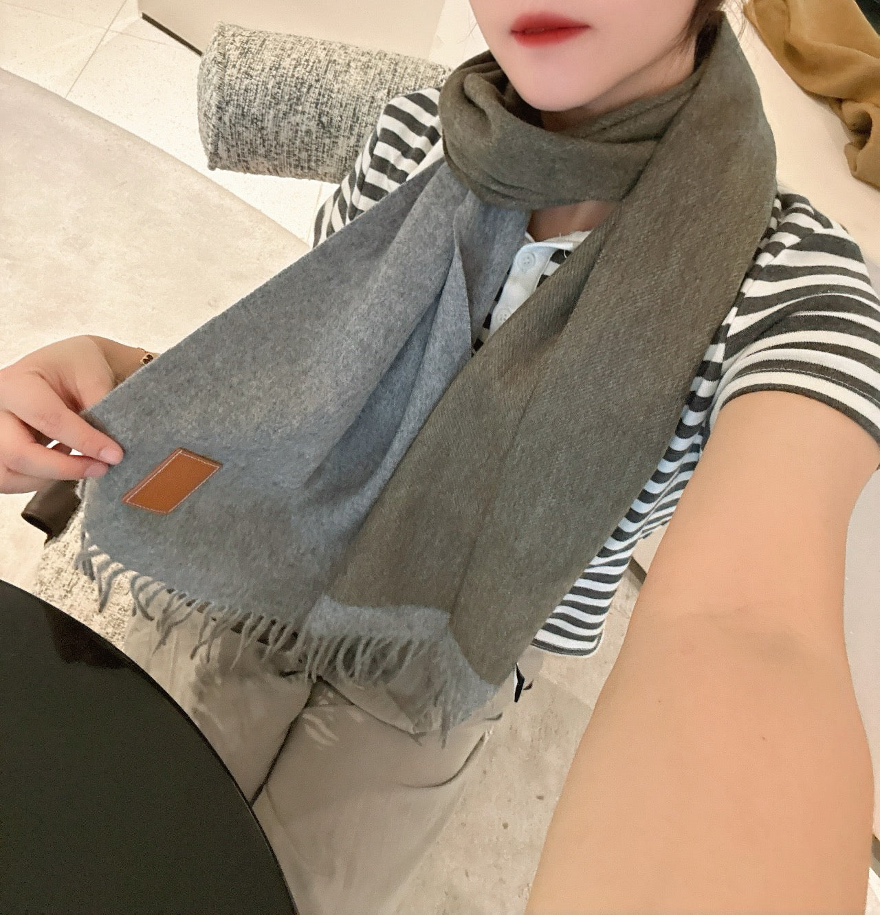 China Replica Loewe Scarf 46usd Only