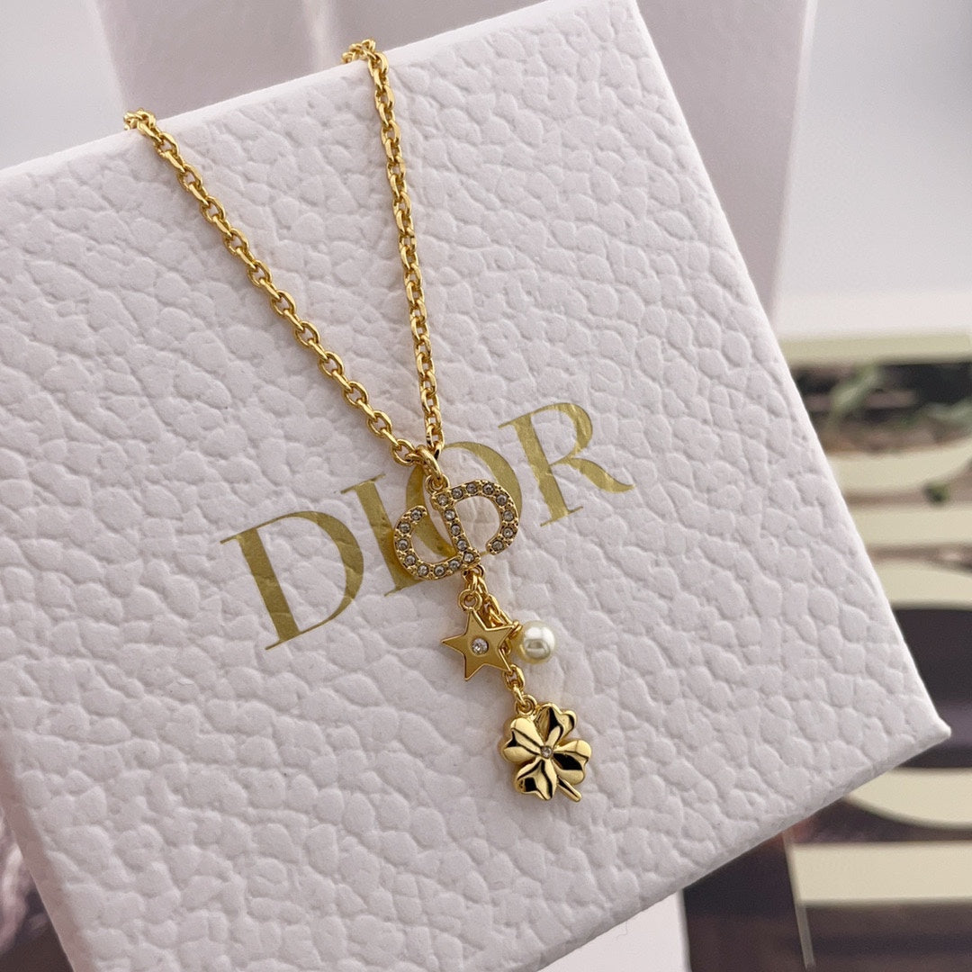 China Replica LV Necklaces 30usd Only