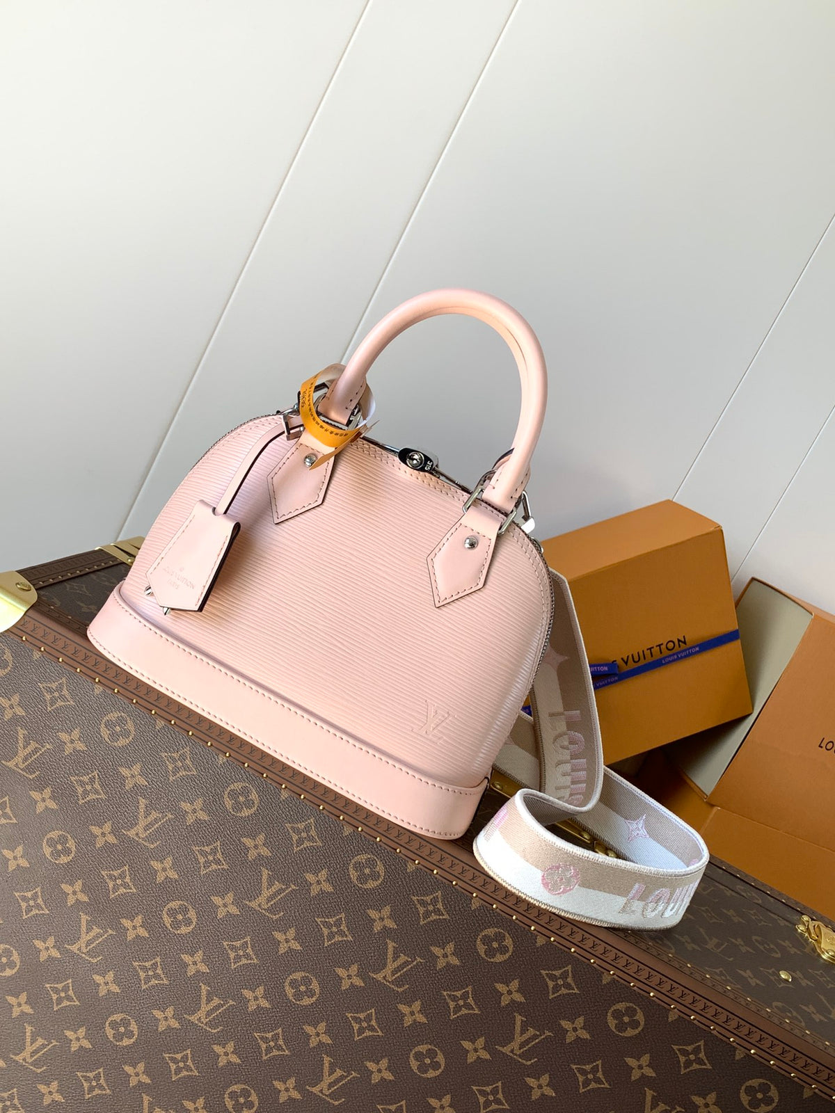China Replica LV Handbags 189usd Only