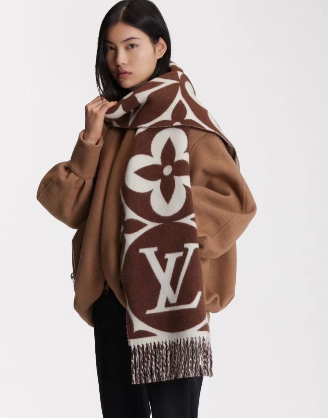 China Replica LV Scarf 58usd Only