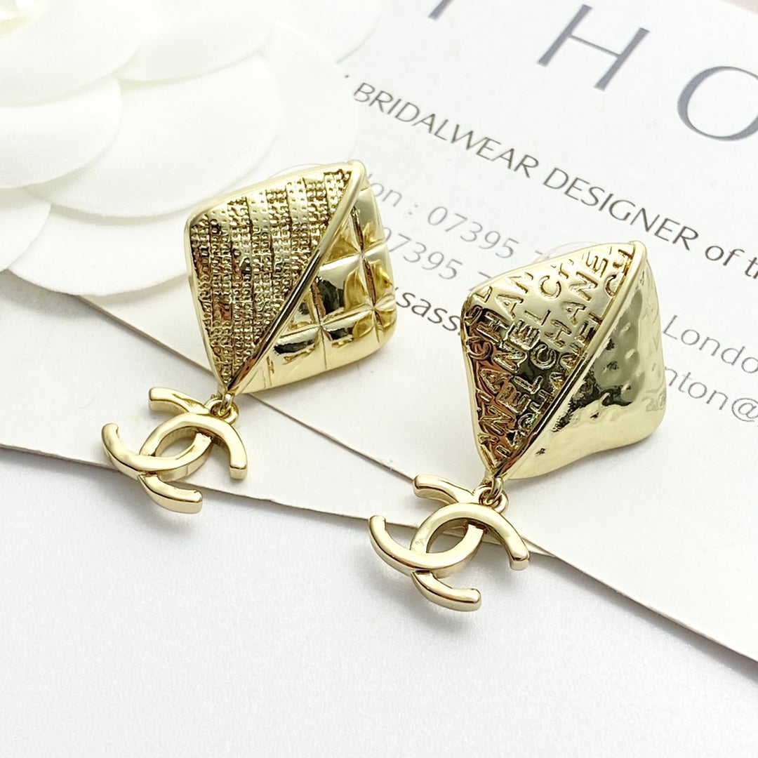 China Replica Chanel Earrings 28usd Only