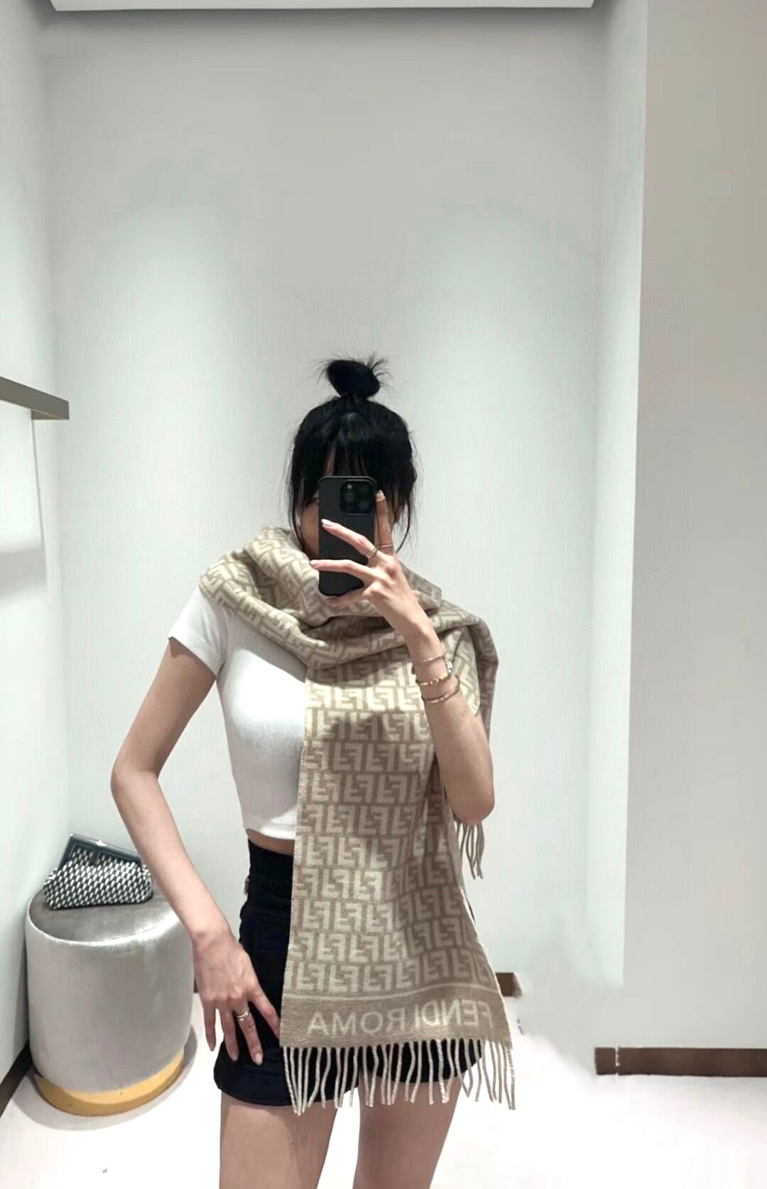 China Replica Fendi Scarf 42usd Only