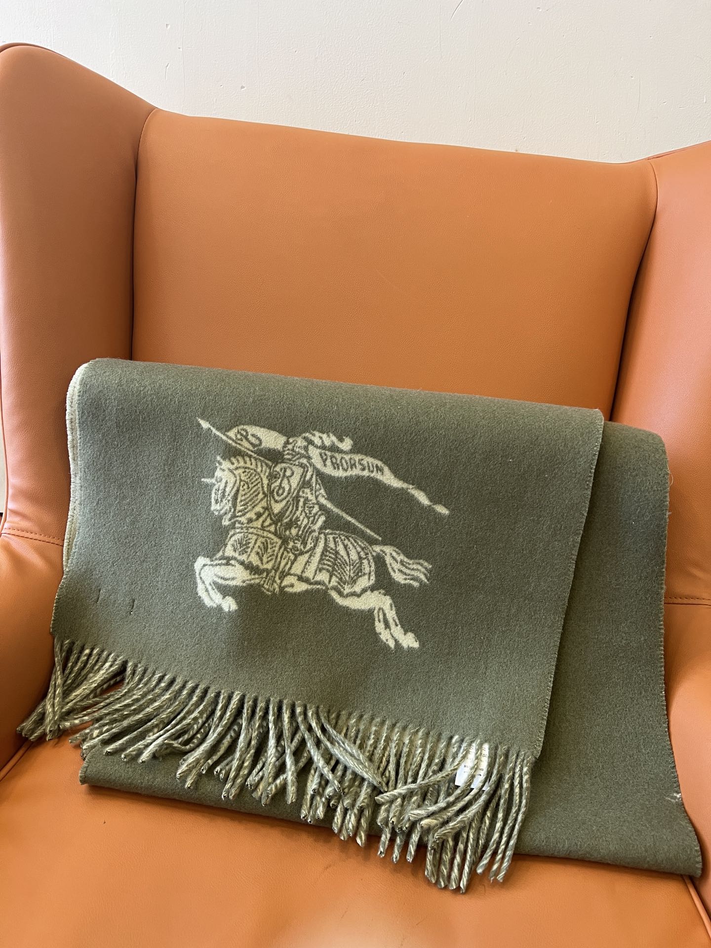 China Replica Burberry Scarf 232usd Only