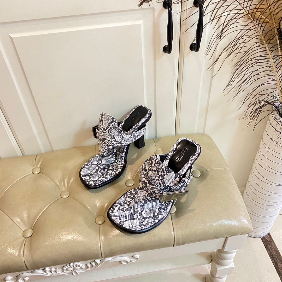 China Replica Burberry Women Shoes 91usd Only