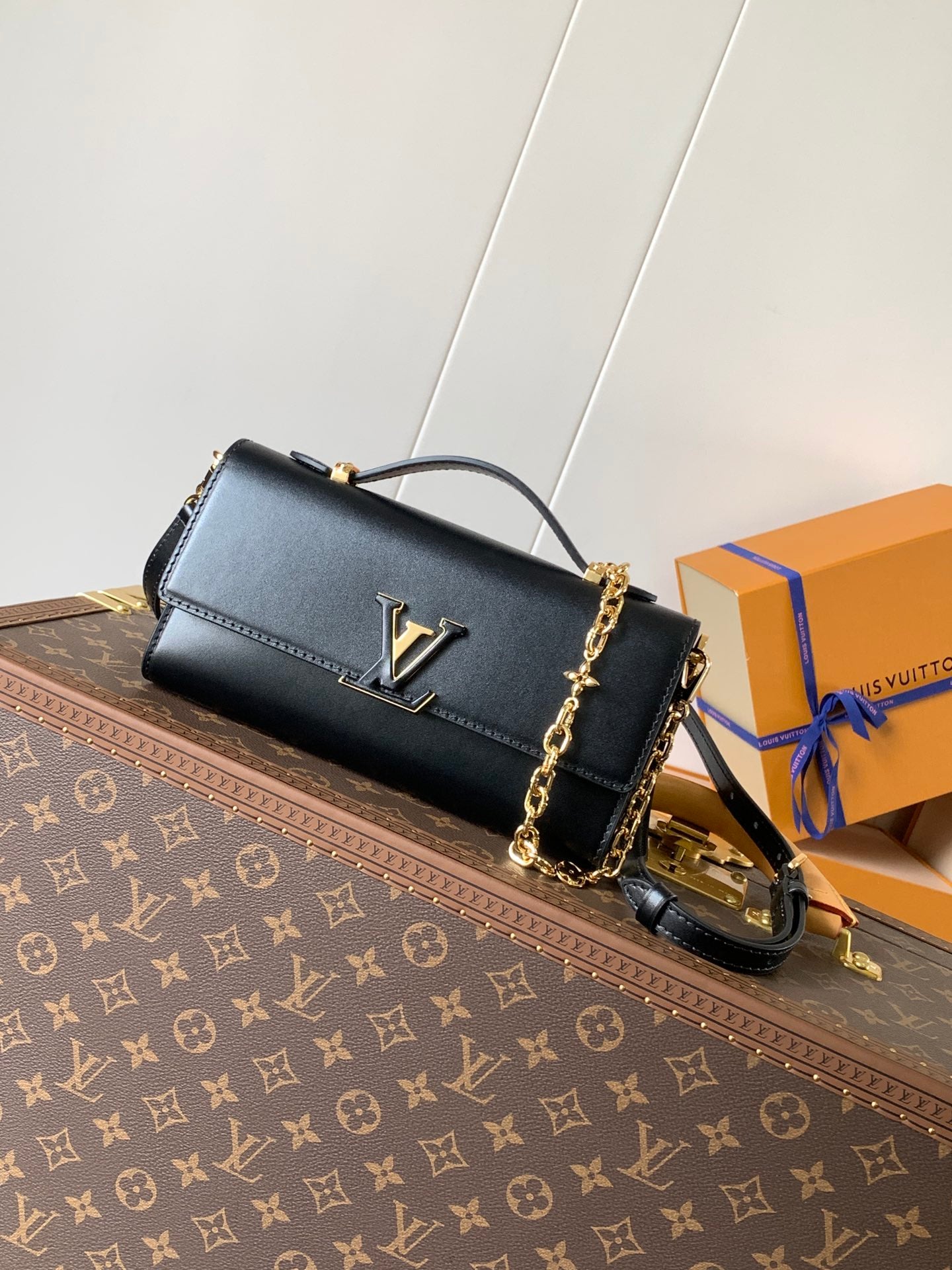 China Replica LV Handbags 165usd Only