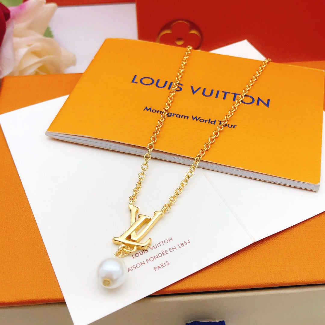 China Replica LV Necklaces 27usd Only