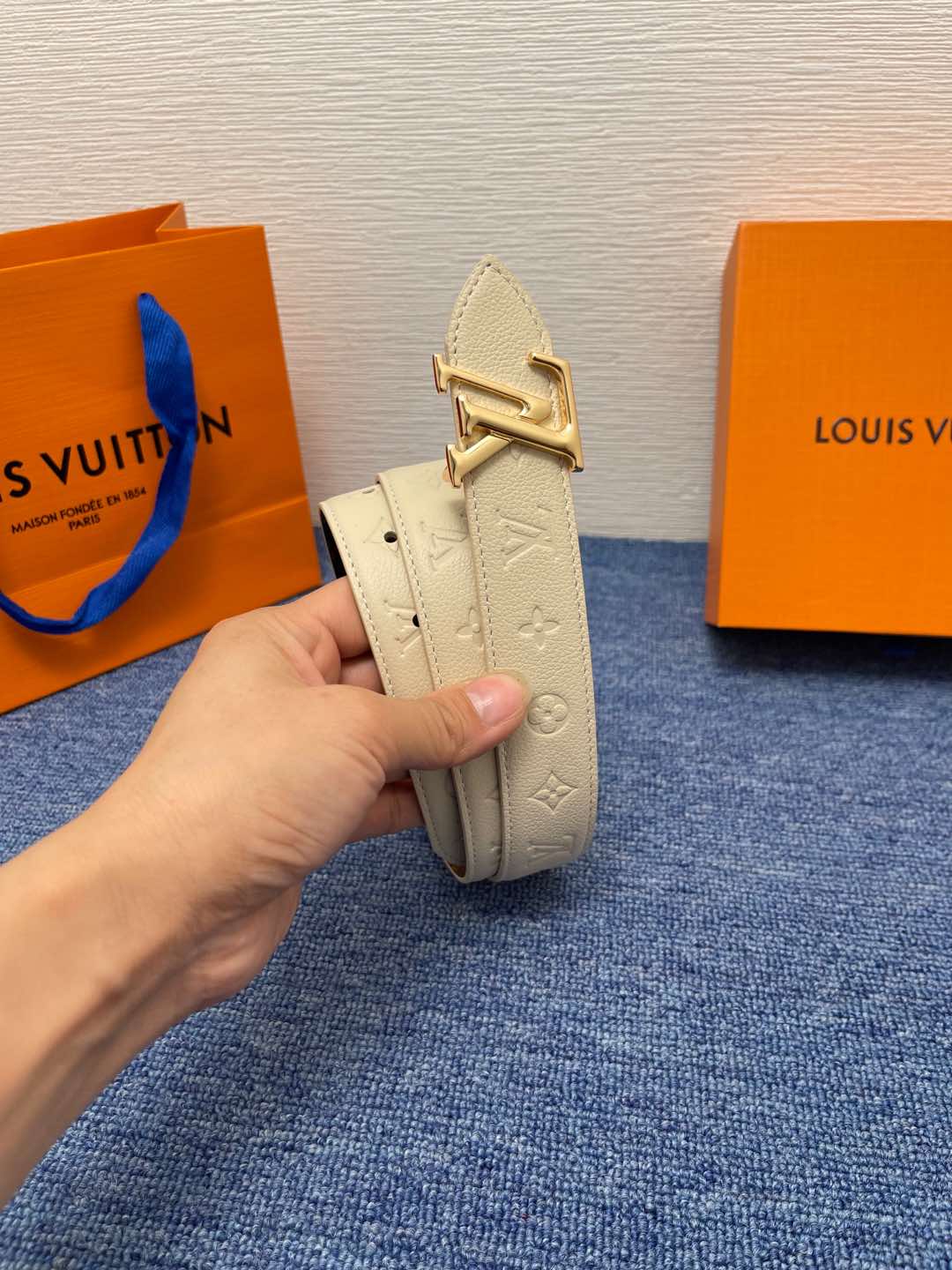 China Replica LV Belts 52usd Only