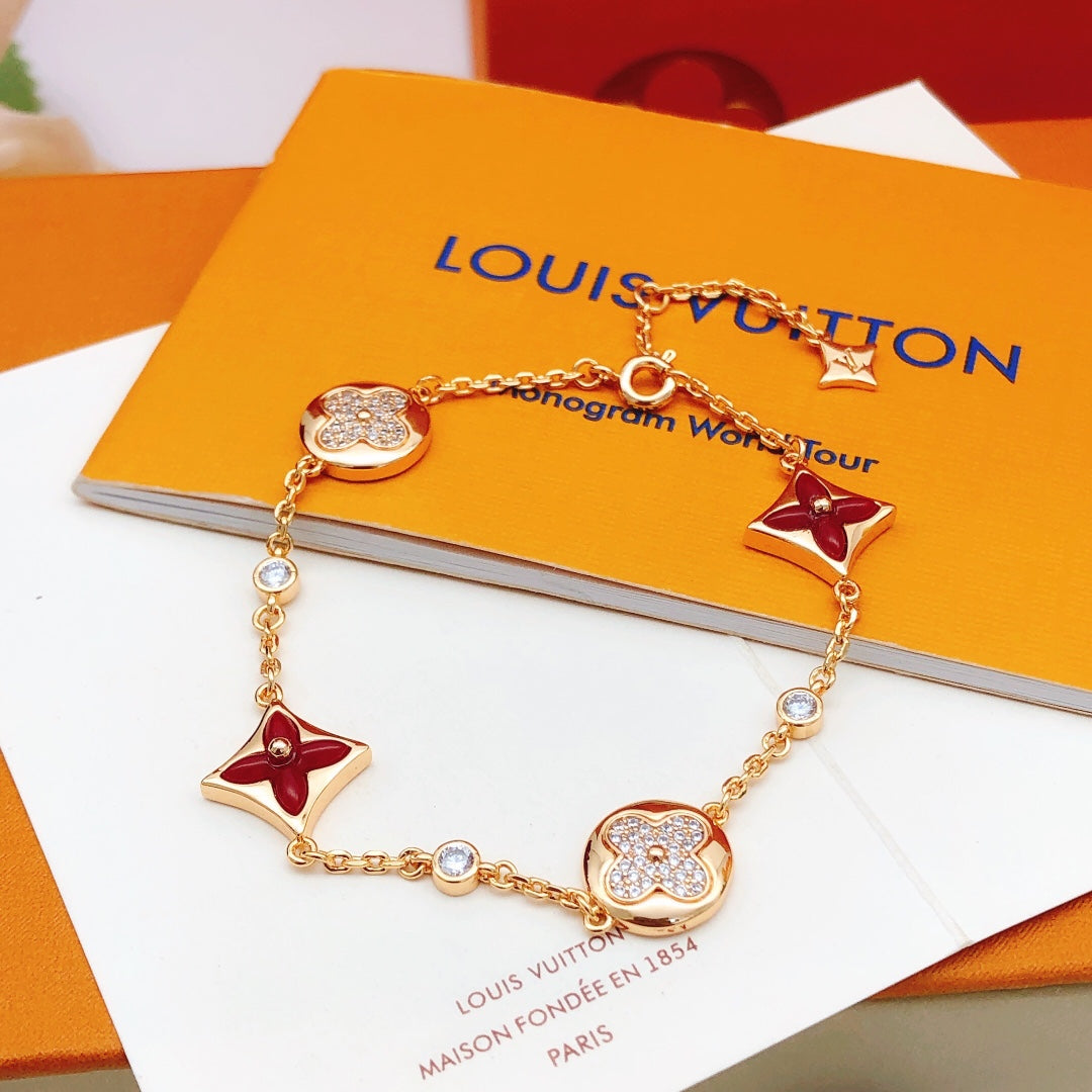 China Replica LV Bracelets 32usd Only