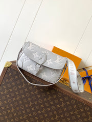 China Replica LV Handbags 171usd Only