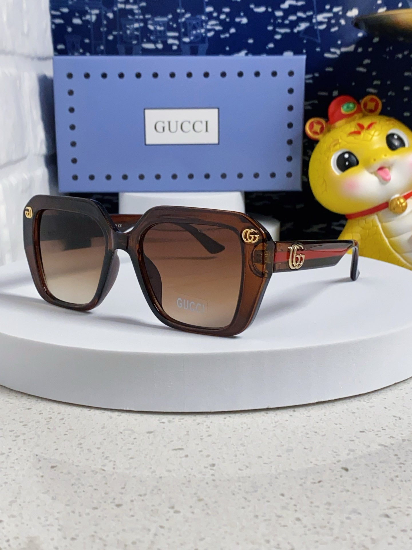 China Replica Gucci Sunglasses 30usd Only