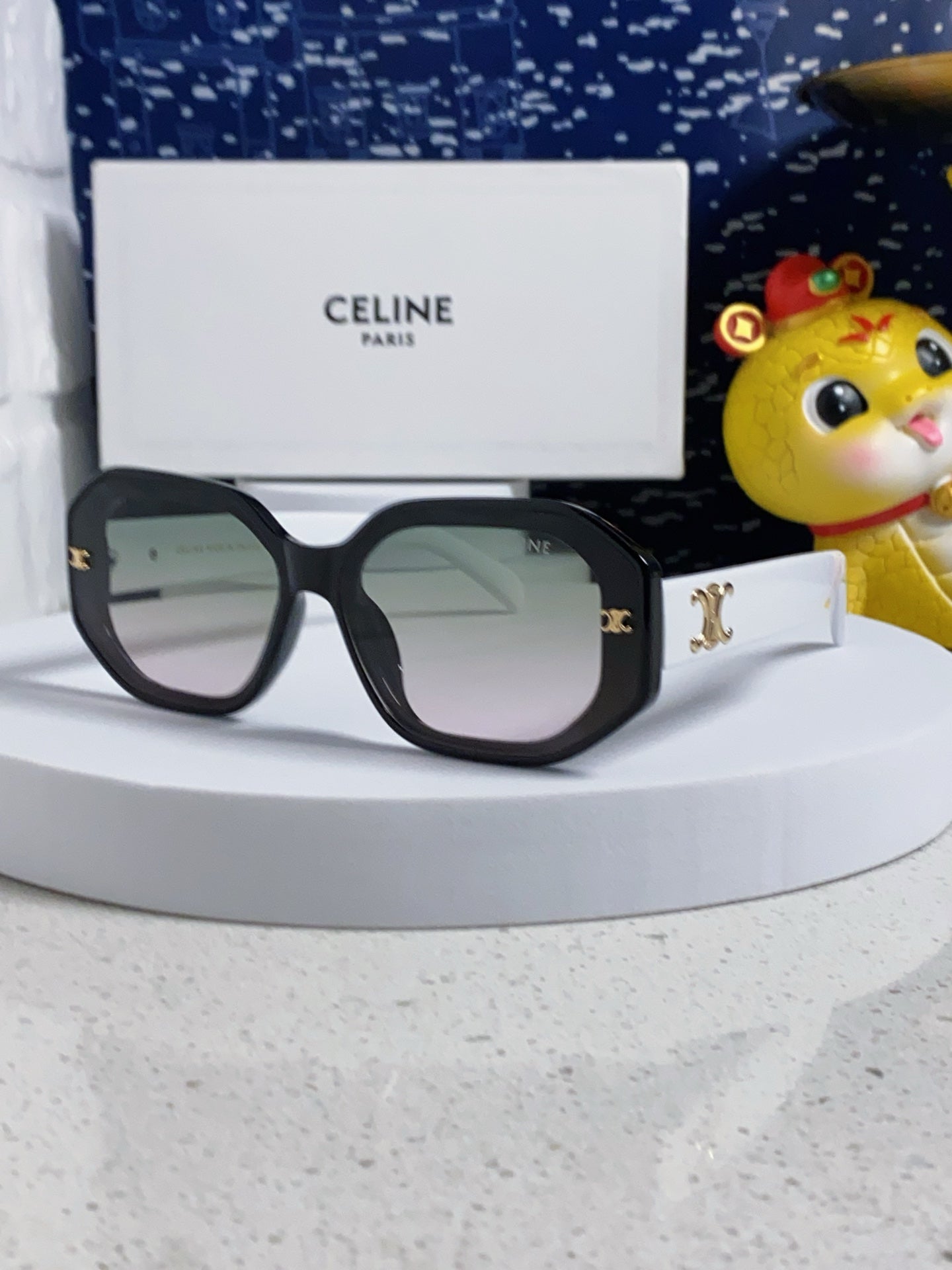 China Replica Celine Sunglasses 28usd Only
